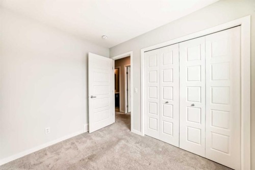 136-42 Cranbrook Gardens Se, Calgary, AB - Indoor
