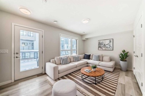 136-42 Cranbrook Gardens Se, Calgary, AB - Indoor Photo Showing Living Room