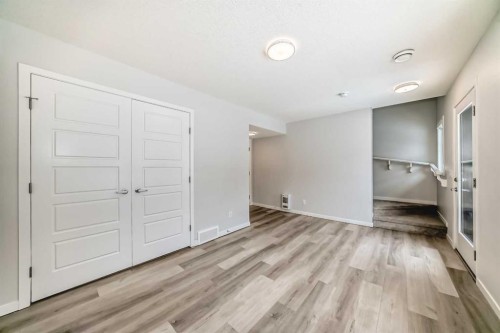 136-42 Cranbrook Gardens Se, Calgary, AB - Indoor Photo Showing Other Room