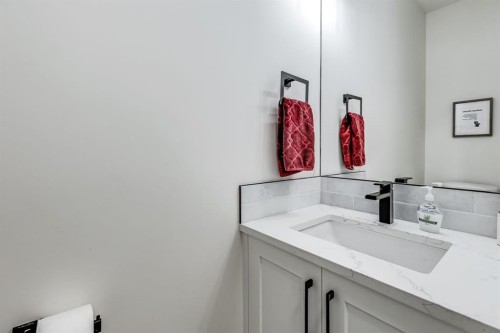 714 Mandalay Link, Carstairs, AB 