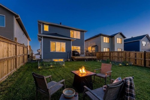 714 Mandalay Link, Carstairs, AB 