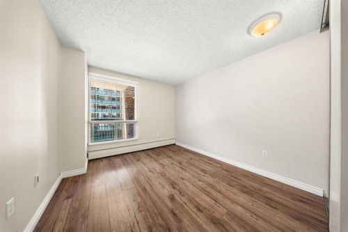 305-718 12 Avenue Sw, Calgary, AB - Indoor Photo Showing Other Room