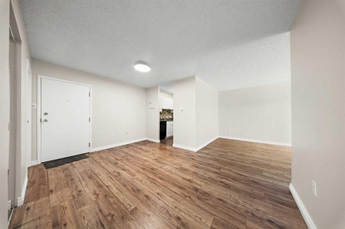 305-718 12 Avenue Sw, Calgary, AB - Indoor Photo Showing Other Room