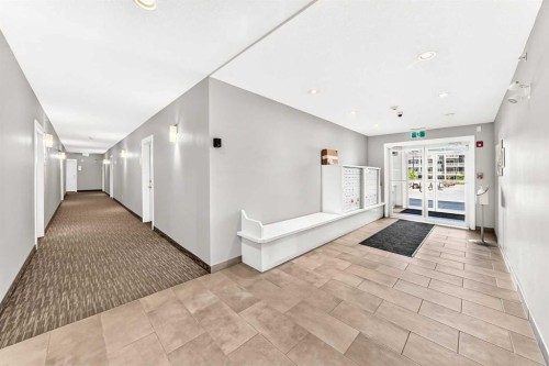 402-300 Auburn Meadows Common Se, Calgary, AB - Indoor Photo Showing Other Room