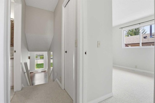 471 Berkley Crescent Nw, Calgary, AB 
