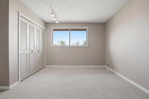 471 Berkley Crescent Nw, Calgary, AB 