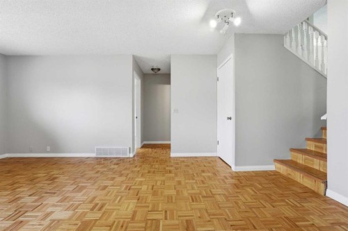 471 Berkley Crescent Nw, Calgary, AB 