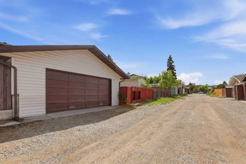 471 Berkley Crescent Nw, Calgary, AB 