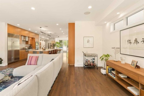 3923 15A Street Sw, Calgary, AB 