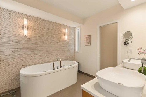 3923 15A Street Sw, Calgary, AB 