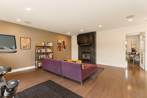 3923 15A Street Sw, Calgary, AB 