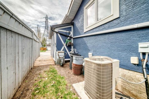 260 Westchester Way, Chestermere, AB 