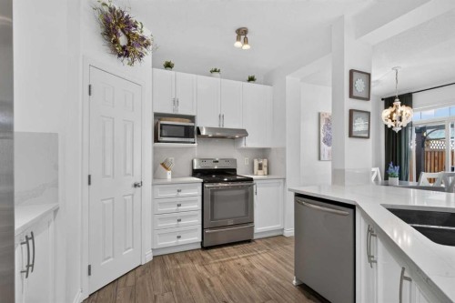 96 Evansdale Way Nw, Calgary, AB 