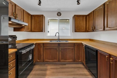 26 Edgewood Drive Nw, Calgary, AB 