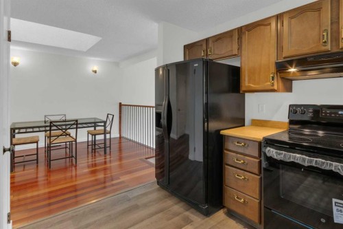 26 Edgewood Drive Nw, Calgary, AB 