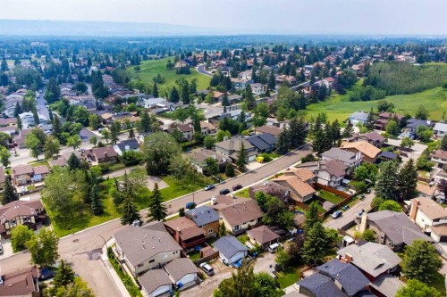 26 Edgewood Drive Nw, Calgary, AB 