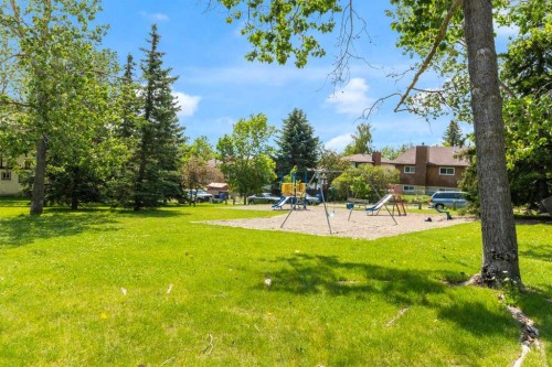 26 Edgewood Drive Nw, Calgary, AB 