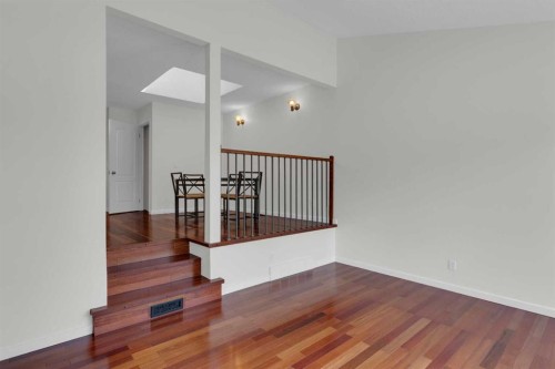 26 Edgewood Drive Nw, Calgary, AB 