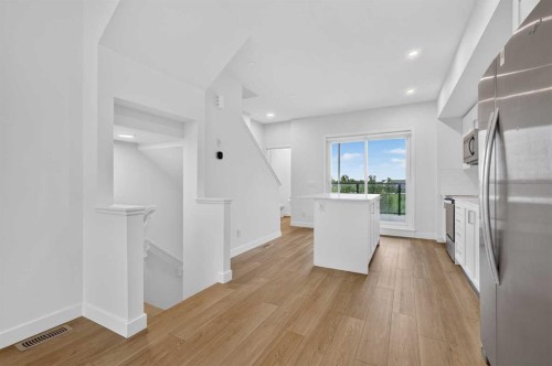 8554 19 Avenue Se, Calgary, AB 