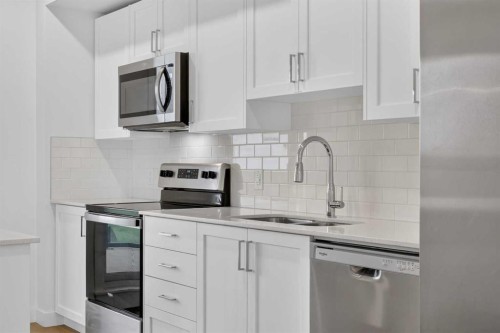 8554 19 Avenue Se, Calgary, AB 