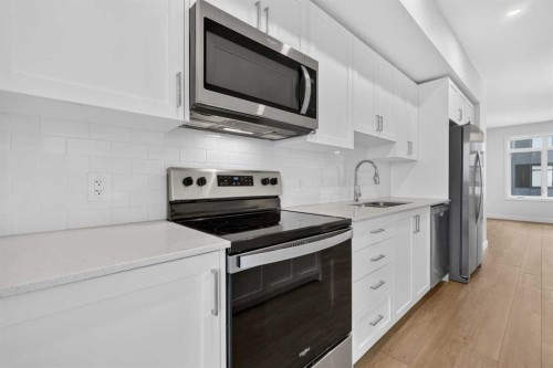 8554 19 Avenue Se, Calgary, AB 