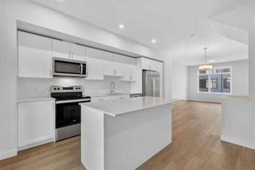 8554 19 Avenue Se, Calgary, AB 