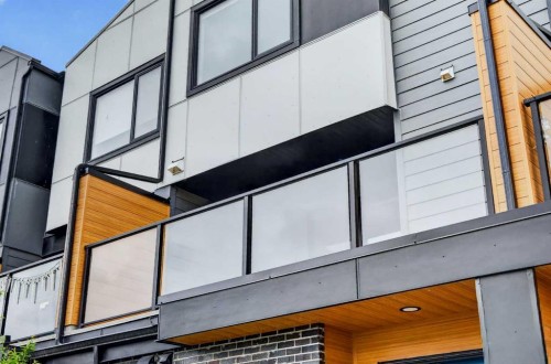 8554 19 Avenue Se, Calgary, AB 