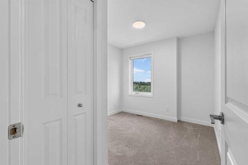 8554 19 Avenue Se, Calgary, AB 