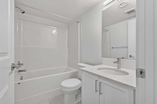 8554 19 Avenue Se, Calgary, AB 