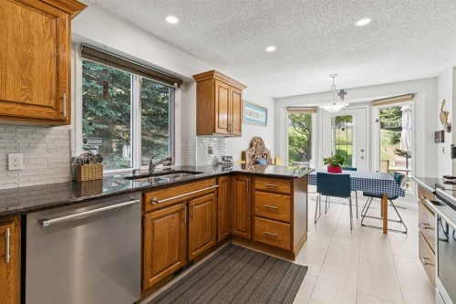131 Shawnee Manor Sw, Calgary, AB 