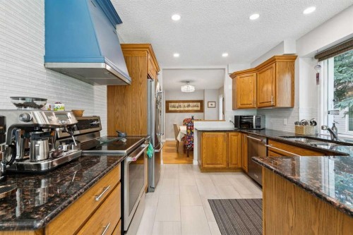 131 Shawnee Manor Sw, Calgary, AB 