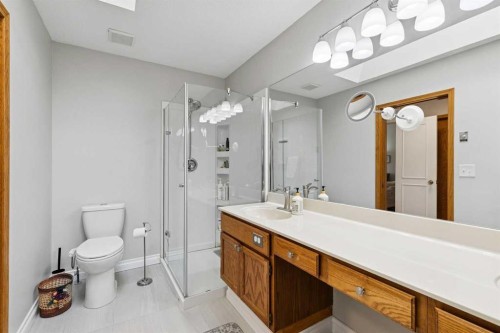 131 Shawnee Manor Sw, Calgary, AB 