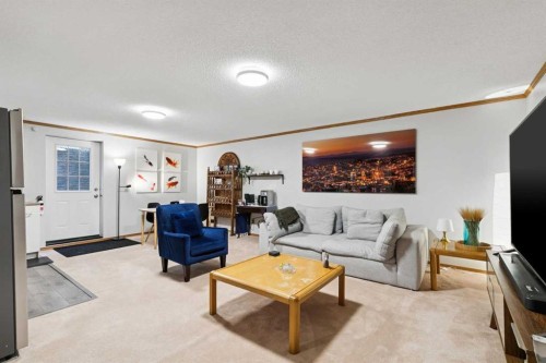 131 Shawnee Manor Sw, Calgary, AB 