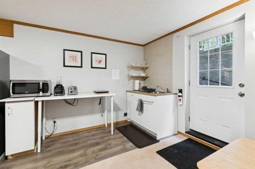 131 Shawnee Manor Sw, Calgary, AB 