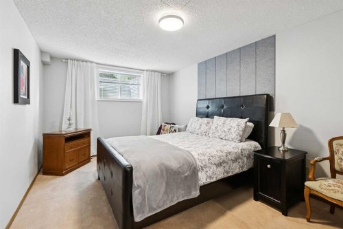 131 Shawnee Manor Sw, Calgary, AB 