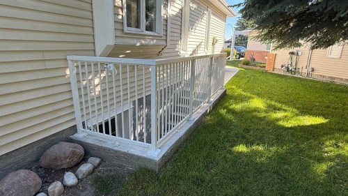 131 Shawnee Manor Sw, Calgary, AB 