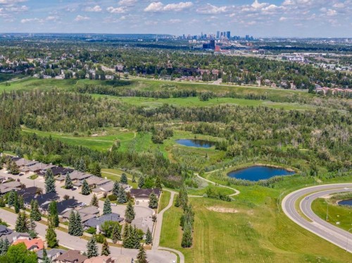 131 Shawnee Manor Sw, Calgary, AB 