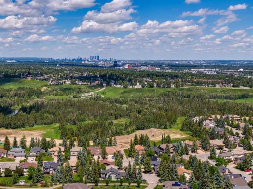 131 Shawnee Manor Sw, Calgary, AB 