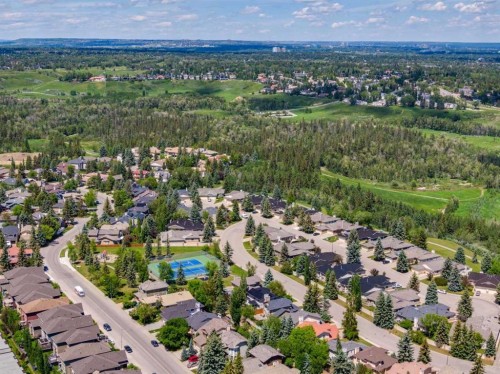 131 Shawnee Manor Sw, Calgary, AB 