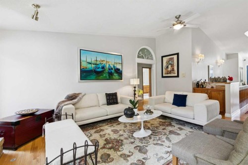 131 Shawnee Manor Sw, Calgary, AB 
