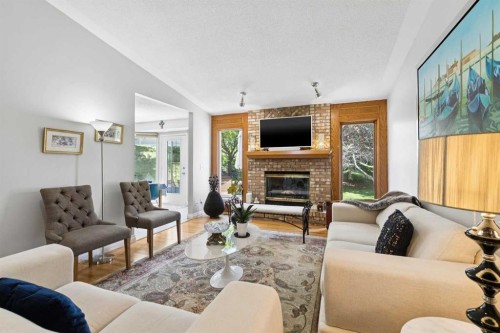 131 Shawnee Manor Sw, Calgary, AB 