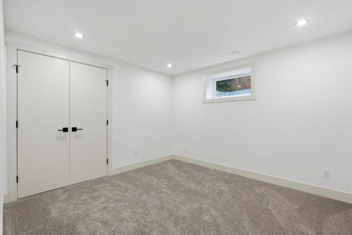 908 Stonehaven Road Sw, Calgary, AB - Indoor Photo Showing Other Room