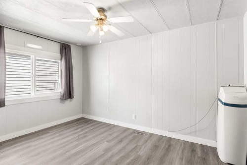7 Tamarack Crescent Nw, Sundre, AB - Indoor Photo Showing Other Room