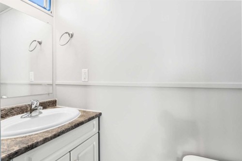 7 Tamarack Crescent Nw, Sundre, AB - Indoor Photo Showing Bathroom