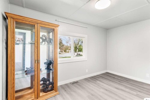 7 Tamarack Crescent Nw, Sundre, AB - Indoor Photo Showing Other Room