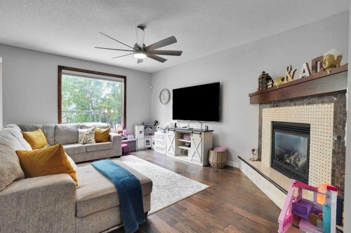 27 Brightoncrest Common Se, Calgary, AB 
