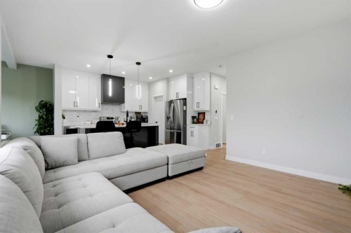 172 Lakewood Circle, Strathmore, AB 