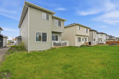 172 Lakewood Circle, Strathmore, AB 