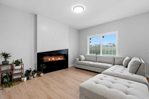172 Lakewood Circle, Strathmore, AB 