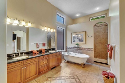 15 Discovery Valley Cove Sw, Calgary, AB 